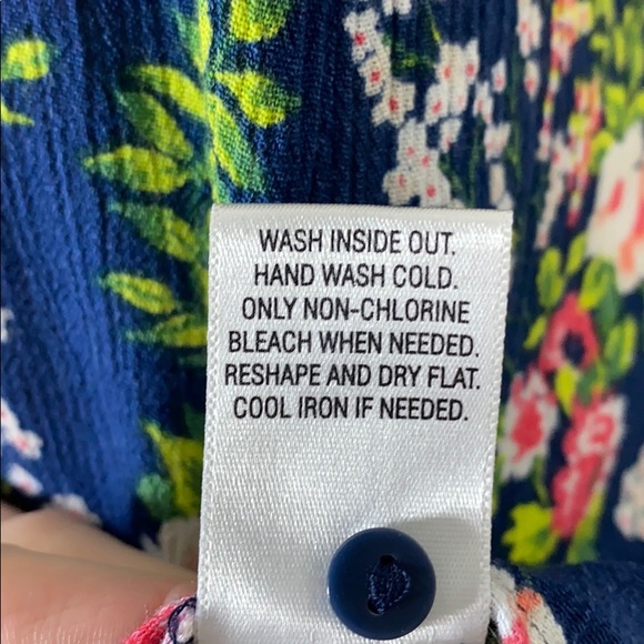 Navy Floral Button-Up Tank Top with Lace Back - Picture 6 of 8